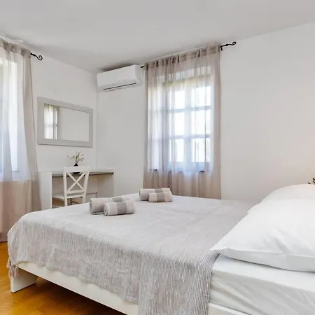 Stone Zahara * Ližnjan