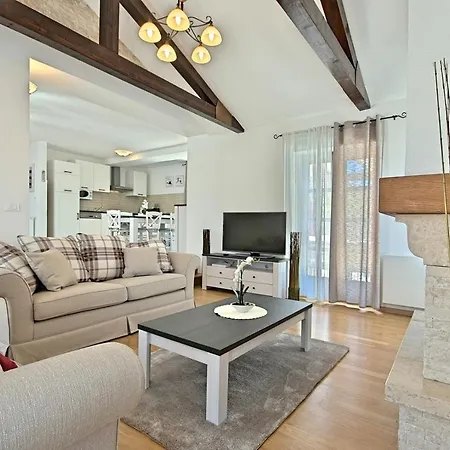 Stone Zahara Villa Liznjan