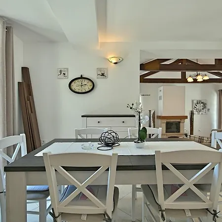 Stone Zahara Villa Liznjan