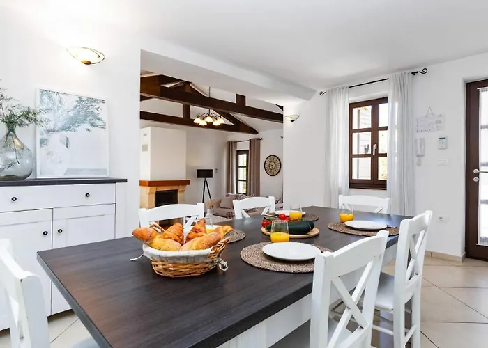 Stone Zahara Ližnjan