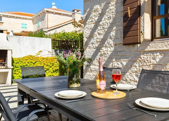 빌라 Stone Zahara Ližnjan